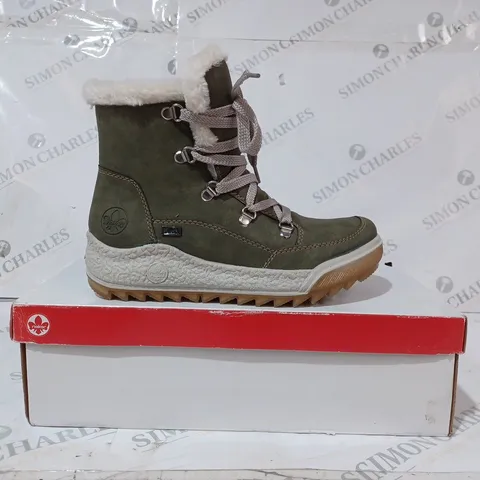 BOXED PAIR OF RIEKER ANTISTRESS WARM HIKING BOOTS, KHAKI - SIZE 3.5