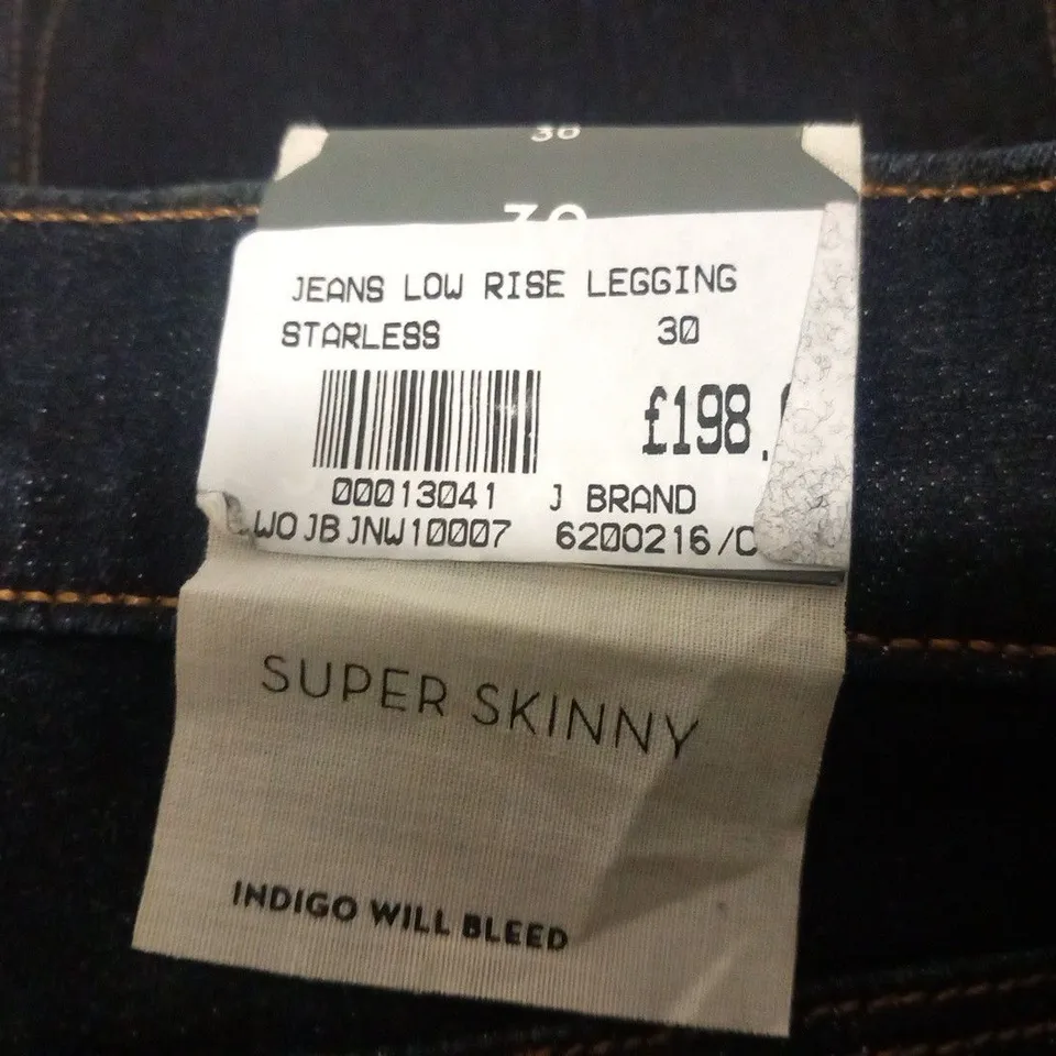 J BRAND SUPER SKINNY IDIGO WILL BLEED STARLESS LOW RISE JEANS SIZE 30