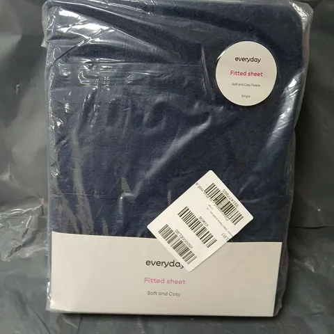 EVERYDAY COST FLEECE FITTED SHEET IN NAVY - SINGLE