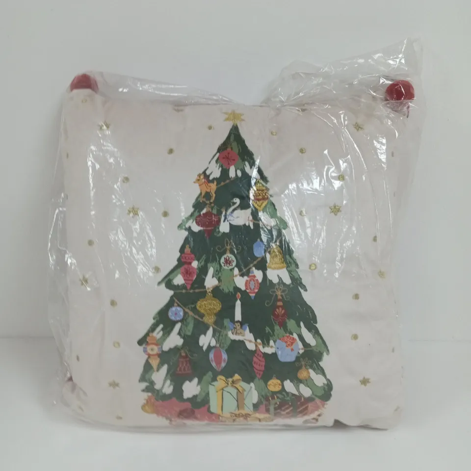 DECK THE HALLS DECORATIVE CUSHION  