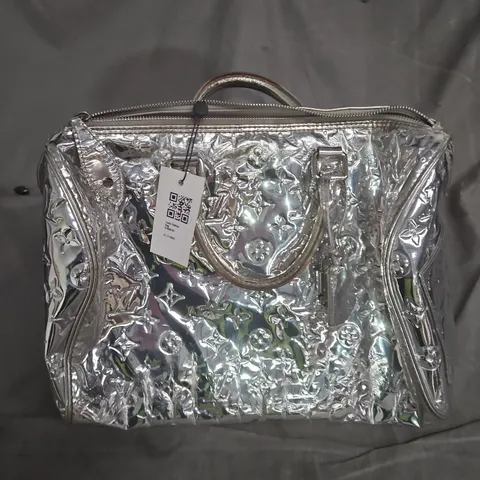 LOUIS VUITTON BAG – METALLIC SILVER EFFECT HANDBAG 