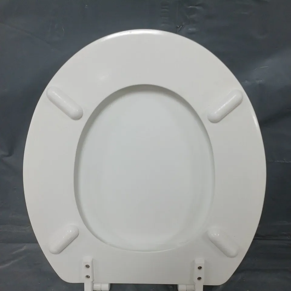 BOXED HOME TONGUE & GROOVE TOILET SEAT 