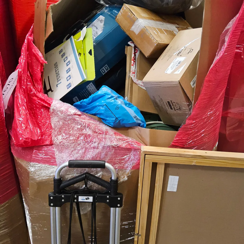 PALLET OF ASSORTED ITEMS TO INCLUDE, PET BED, MEMORY FOAM MATTRESS, PAINT BY NUMBERS KIT, WOODEN FOLDING EASEL, FOLDING LUGGAGE CARRIER.