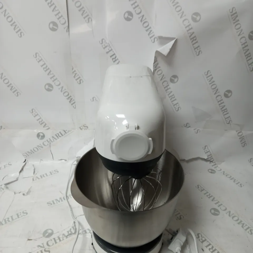 MORPHY RICHARDS STAND MIXER.