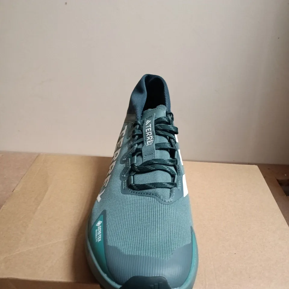 BOXED PAIR OF ADIDAS TERREX AGRAVIC GTX TRAIL RUNNING SHOES – UK 11 (MEN'S)
