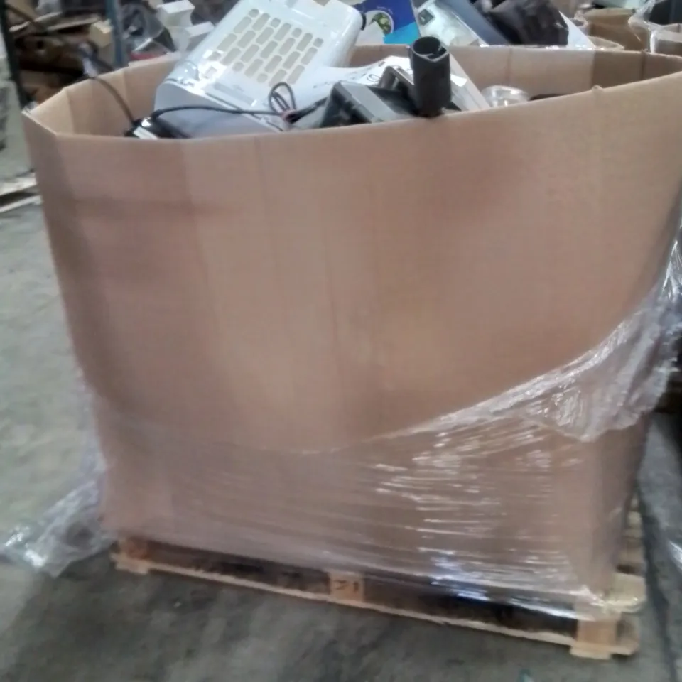 PALLET CONTAINING A LARGE QUANTITY OF ELECTRICAL PRODUCTS TO INCLUDE;AIR COOLER,TOASTER,MICROWAVE,VACUUM CLEANER
