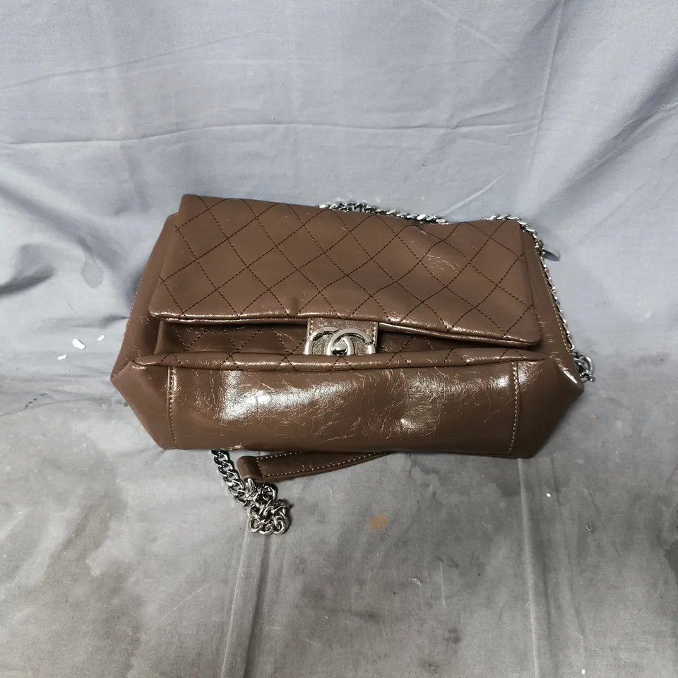 BROWN QUILTED LEATHER HANDBAG WITH CHAIN STRAP AND TURN-LOCK CLASP
