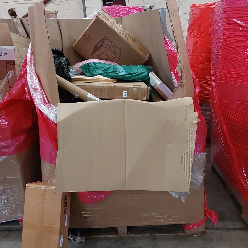 PALLET OF ASSORTED HOUSEHOLD ITEMS AND CONSUMER PRODUCTS. INCLUDING BLENDER, AIR FRYER, PULL UP BAR, COMPRESSOR DEHUMIDIFIER ETC
