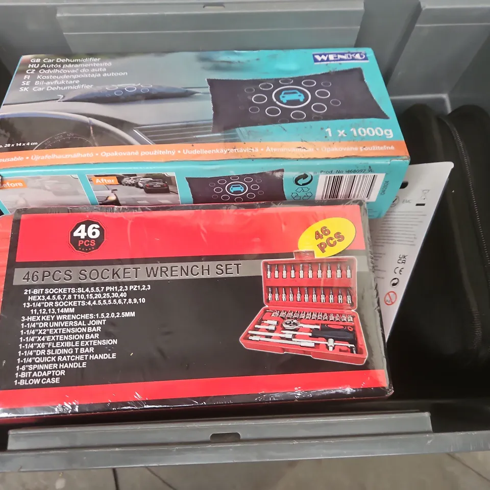 APPROXIMATELY 7 ASSORTED VEHICLE PARTS & ACCESSORIES TO INCLUDE 46PCS SOCKET WRENCH SET, AIR COMPRESSOR, MICRO BIKE LIGHT, ETC