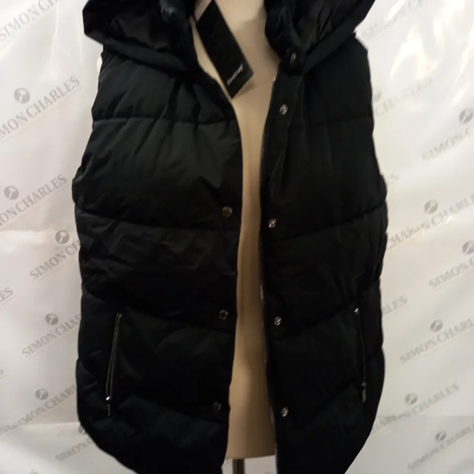 FIRETRAP BLACK HOODED GILET - 12 (M)