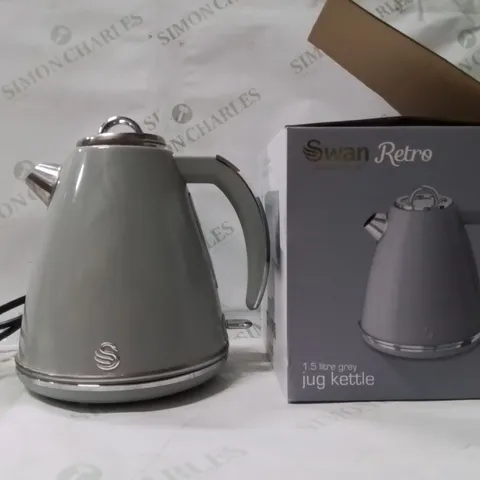 BOXED SWAN RETRO 1.5L KETTLE  