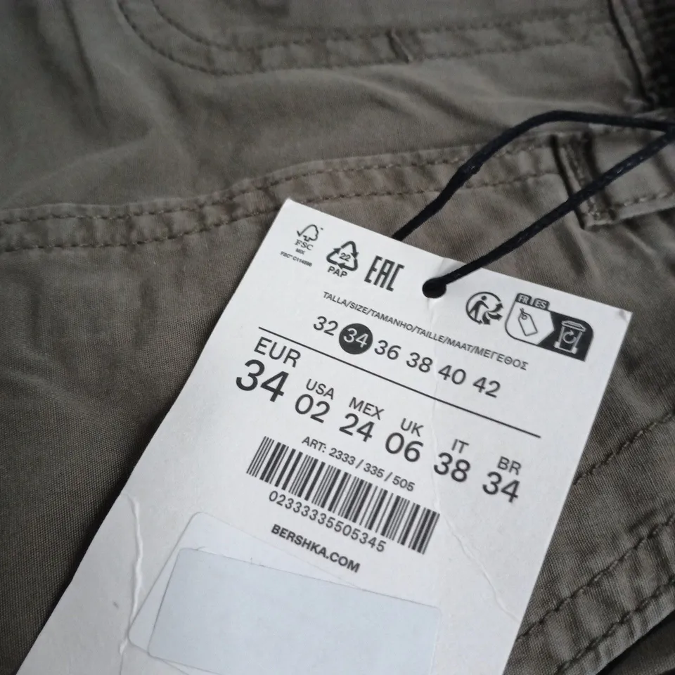 BERSHKA WOMEN'S CARGO PANTS – KHAKI, UK 6 (EU 34)