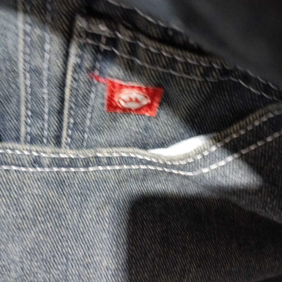 JNCO JEANS – BLUE DENIM JEANS WITH ORANGE BACK-POCKET EMBROIDERY SIZE 3 