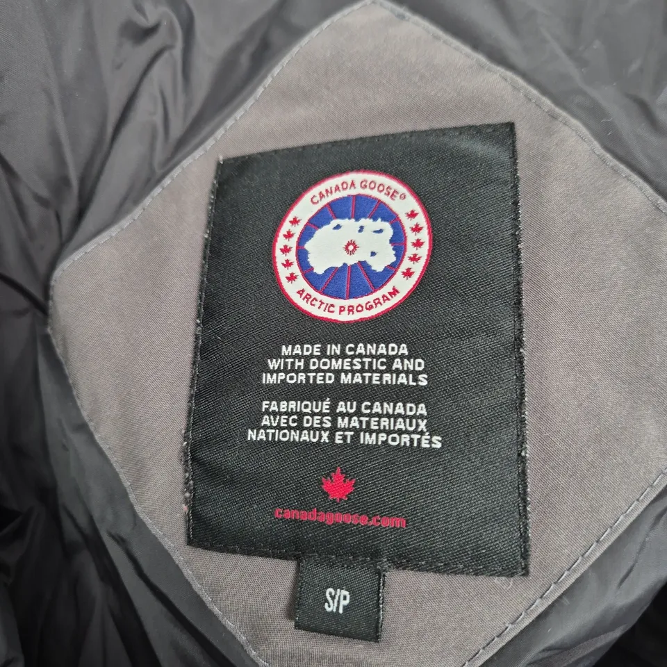 CANADA GOOSE ARCTIC PROGRAM PARKA JACKET – GREY, SIZE S/P