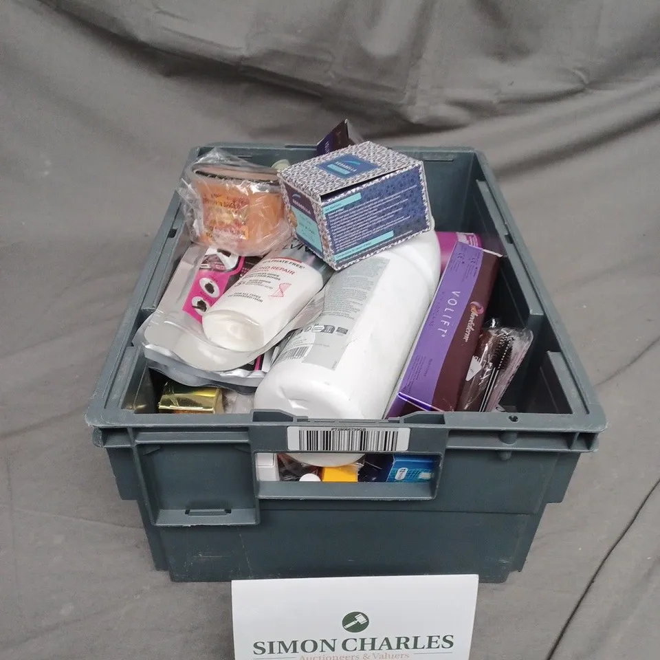 TOTE OF ASSORTED COSMETIC ITEMS TOO INCLUDE , SUGAR SCRUB , ALEPPO SOAP , SERUM , ETC 