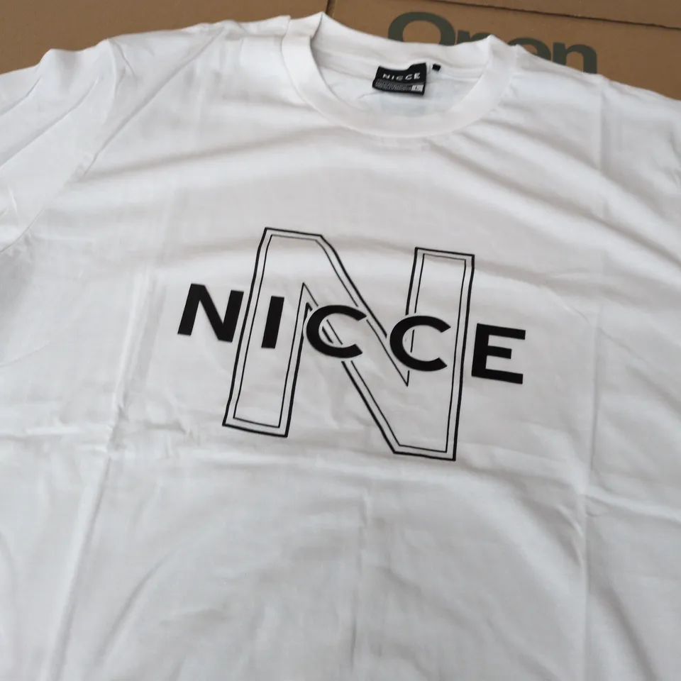 NICCE LONDON LARGE RAISED LOGO T-SHIRT IN WHITE - UK SIZE L