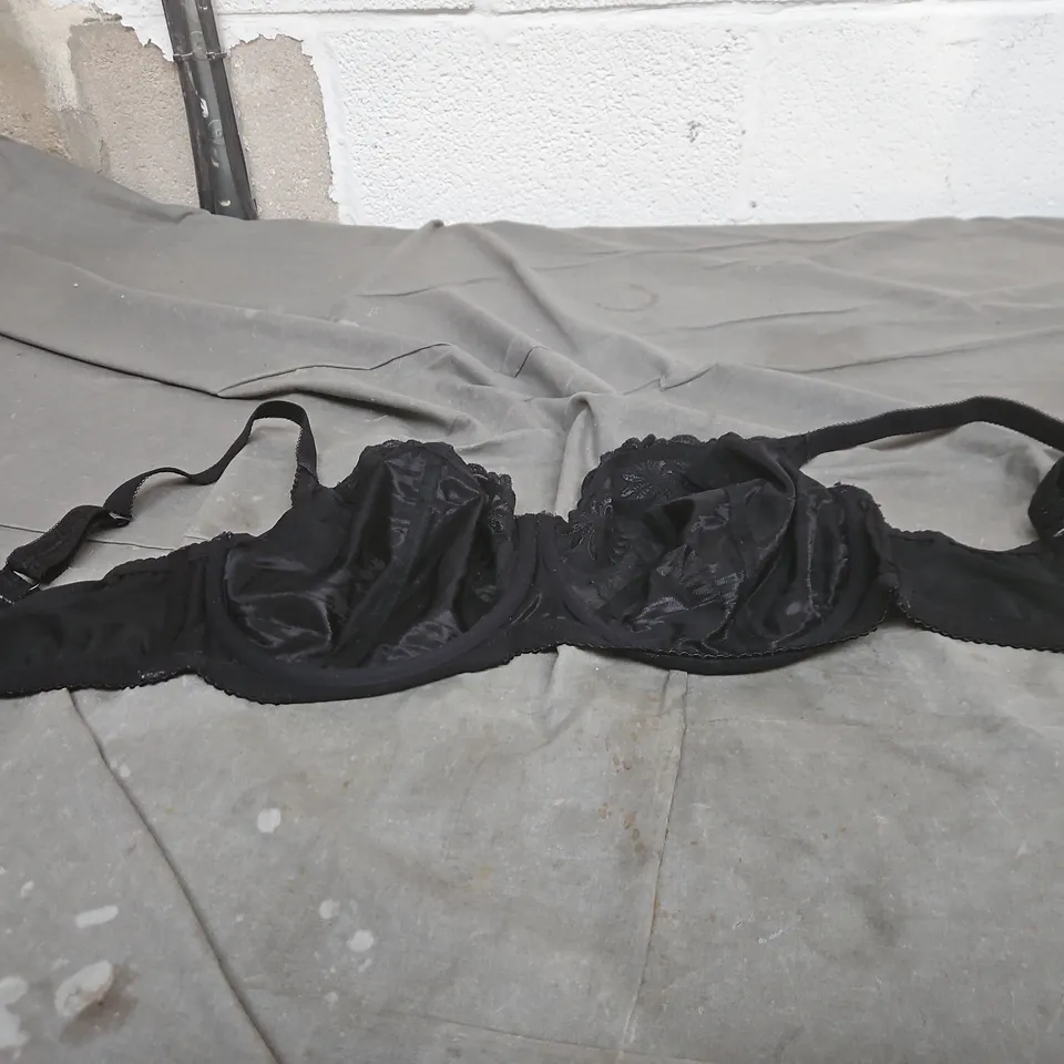 POUR MOI BLACK BRA – WOMEN'S LINGERIE