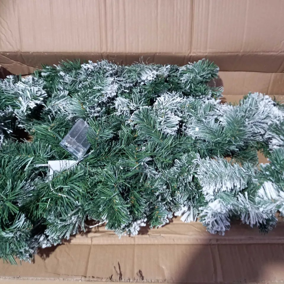 9FT PRELIT EMPEROR FLOCKED GARLAND RRP £44.99
