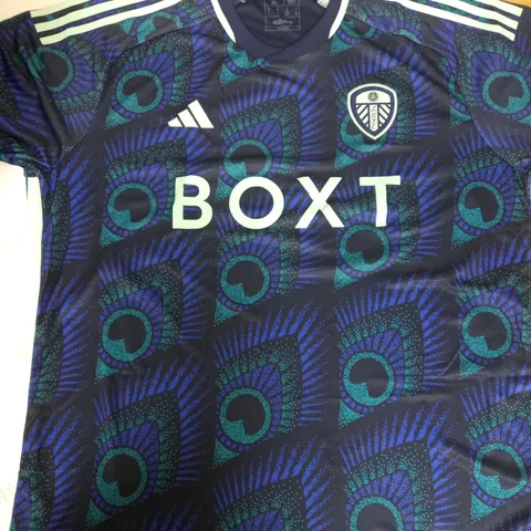 LEEDS UNITED FC AWAY SHIRT SIZE XL