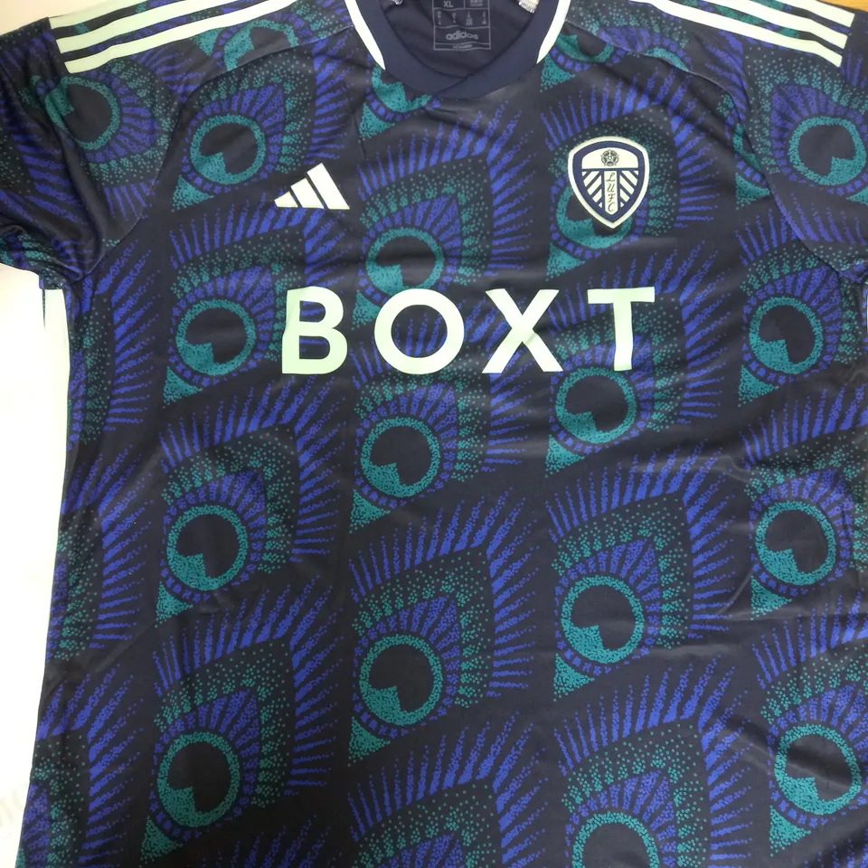 LEEDS UNITED FC AWAY SHIRT SIZE XL