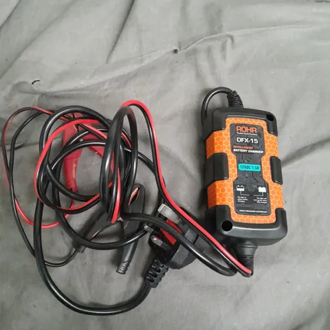 ROHR DFX-15 INTELLIGENT BATTERY CHARGER