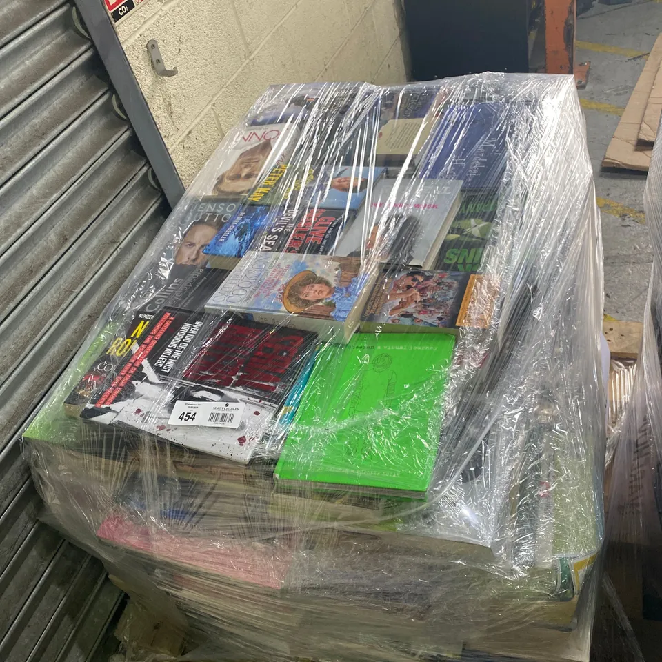 PALLET OF ASSORTED BOOKS TO INCLUDE THE WOLF OF WALLSTREET, JENSON BUTTON AUTOBIOGRAPHY, PERCY JACKSON AND THE TITAN'S CURSE, ETC