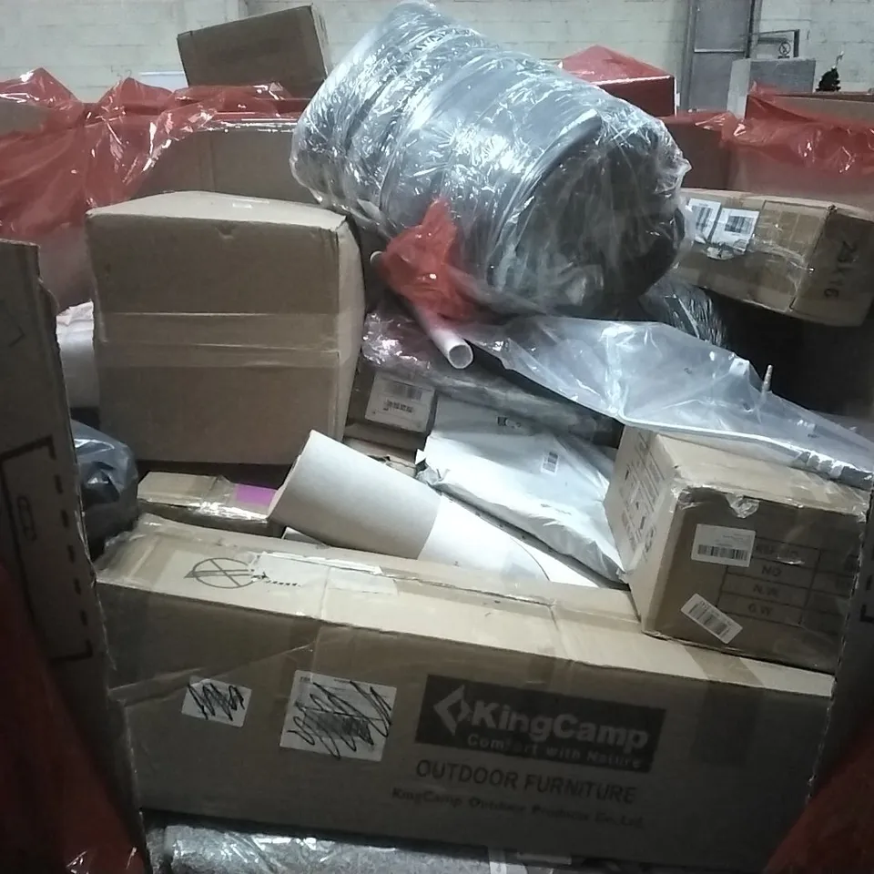 PALLET OF HOUSEHOLD ITEMS TO INCLUDE RUG,SHOE RACK, WATER BUTT STAND,OUTDOOR FURNITURE, YOGA MAT AND OTHER ASSORTED ITEMS...