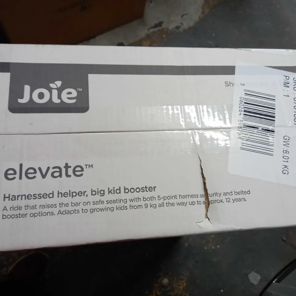 BOXED/SEALED ELEVATE CAR SEAT - CHERRY