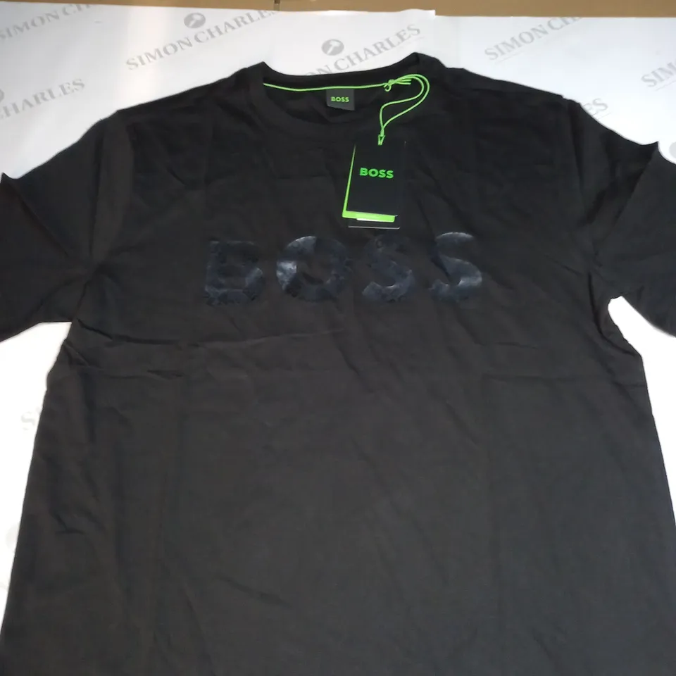 HUGO BOSS PRINT T-SHIRT SIZE L