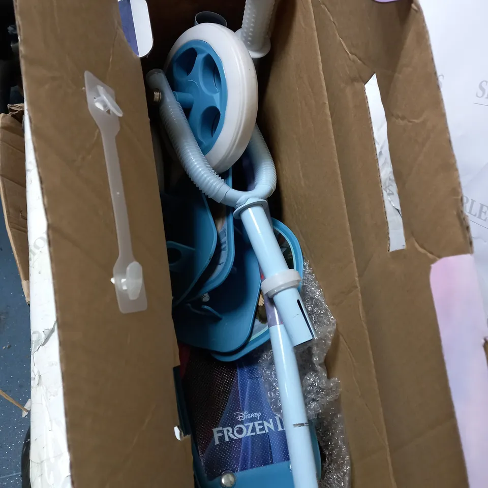 FROZEN2 SWITCH IT MULTI CHARACTER TRI-SCOOTER  RRP £24.99