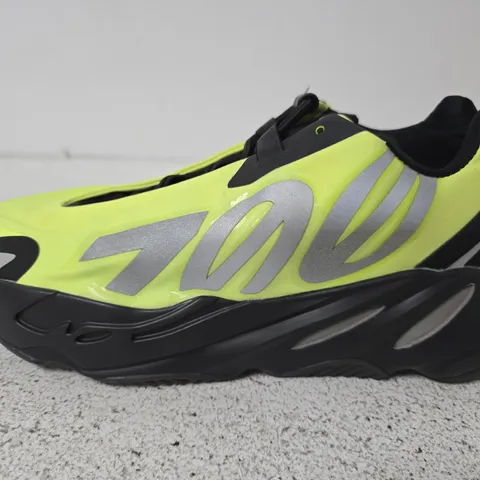 ADIDAS YEEZY TRAINERS, BLACK/BRIGHT GREEN - SIZE UK 9.5