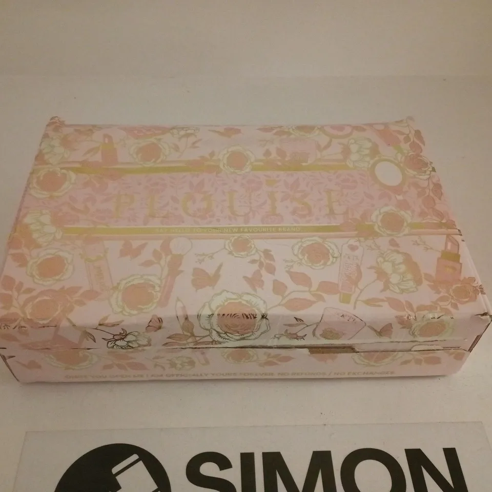 BOXED P.LOUISE MYSTERY BOX