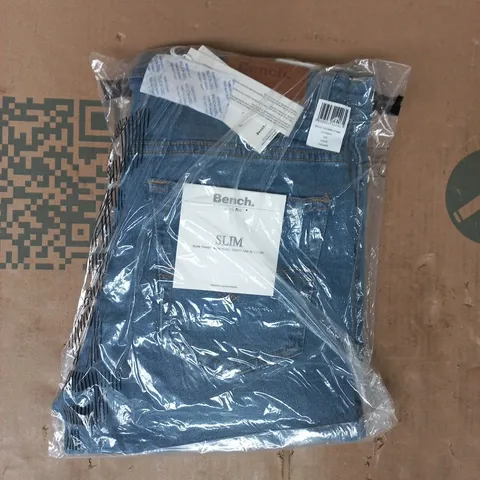 BAGGED BENCH SLIM JEANS IN MID WASH BLUE SIZE 32S