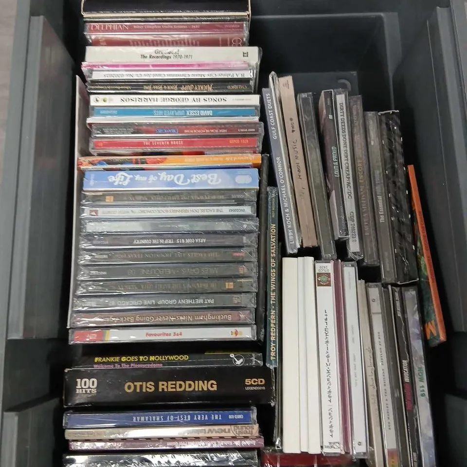APPROXIMATELY 40 ASSORTED CDS 