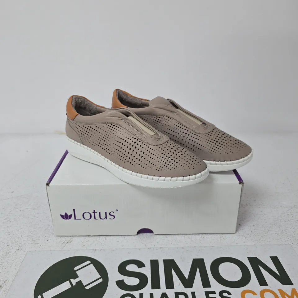 LOTUS LORENA ULS540 STONE LEATHER SLIP-ON SHOES – UK7
