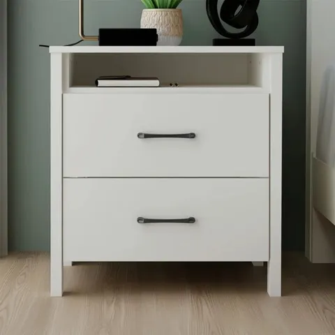 BOXED GIANNI 2 DRAWER BEDSIDE TABLE/GIANNI BEDSIDE TABLE WITH 2 DRAWERS - IVORY (1 BOX)