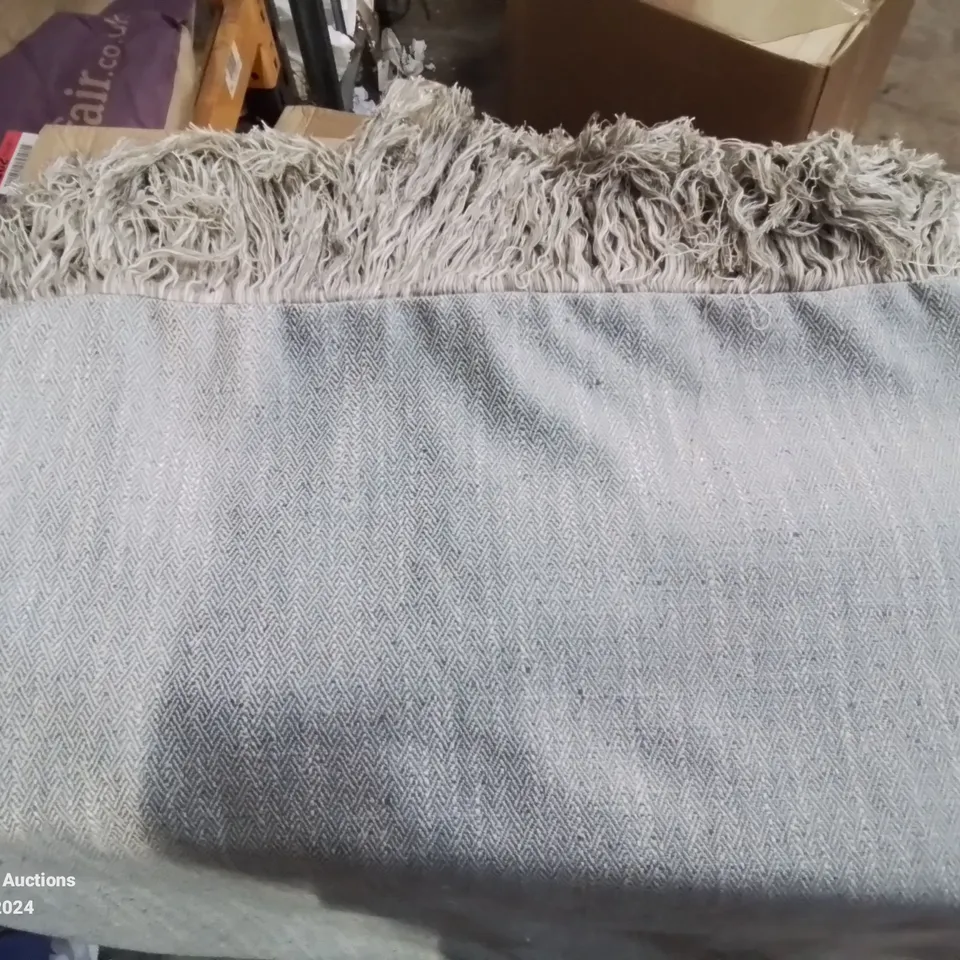 LARGE LIGHT BLUE THROW 