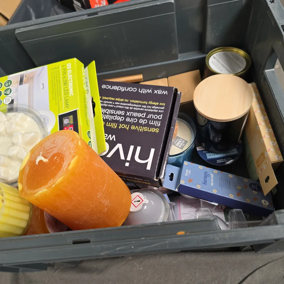 BOX OF ASSORTED CANDLES 