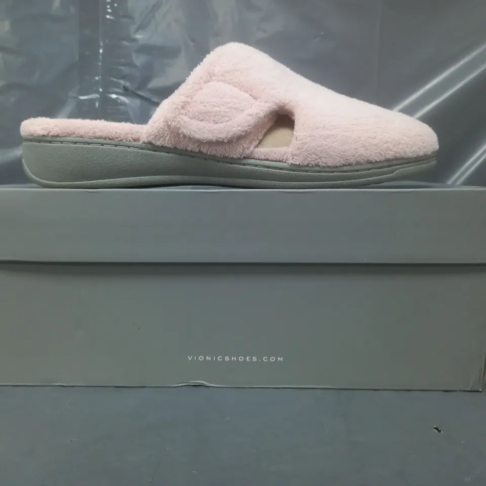 BOXED PAIR OF VIONIC GEM TERRY SLIPPERS IN PINK SIZE 8