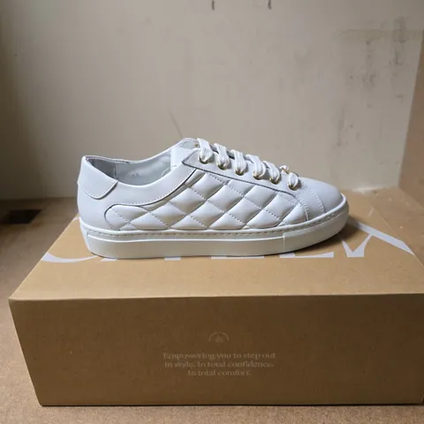 CALIA STAR QUILTED WHITE SNEAKERS – WOMEN'S UK 5
