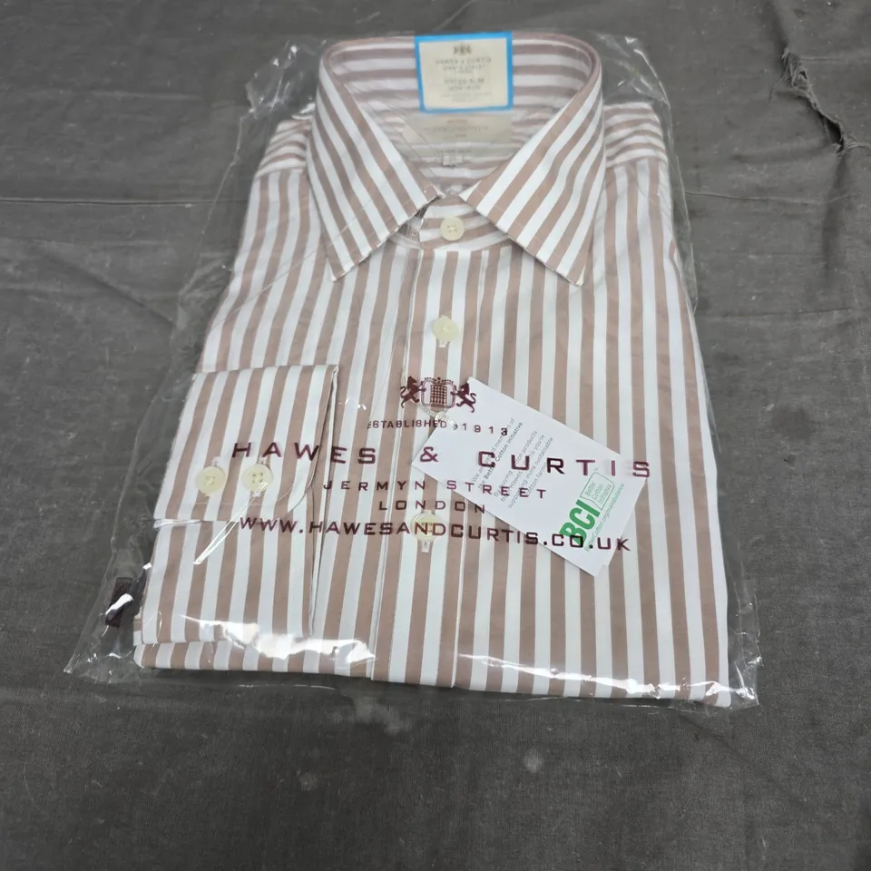 HAWES & CURTIS SHIRT IN BEIGE & WHITE SIZE 17-36