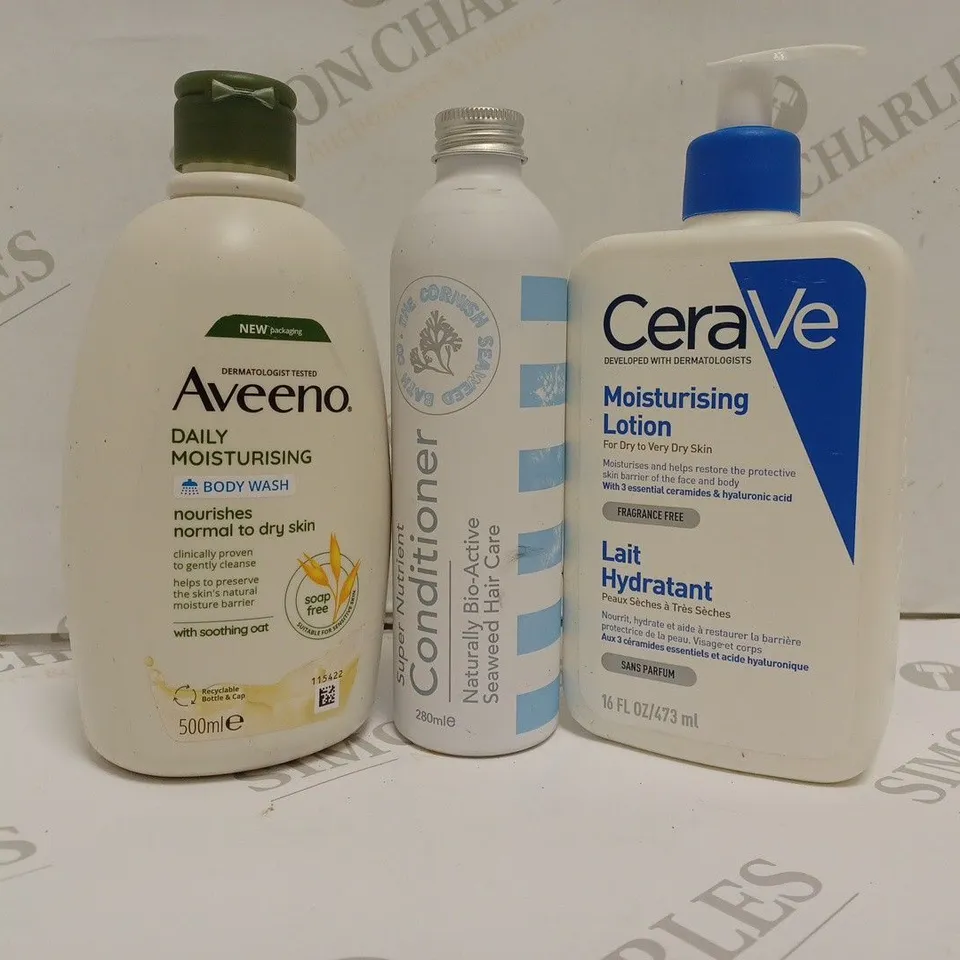 APPROXIMATELY 10 ASSORTED HEALTH AND BEAUTY PRODUCTS TO INCLUDE AVEENO DAILY MOISTURISING BODY WASH, CERAVE MOISTURISING LOTION, THE CORNISH SEAWEED BATH CO SUPER NUTRIENT CONDITIONER