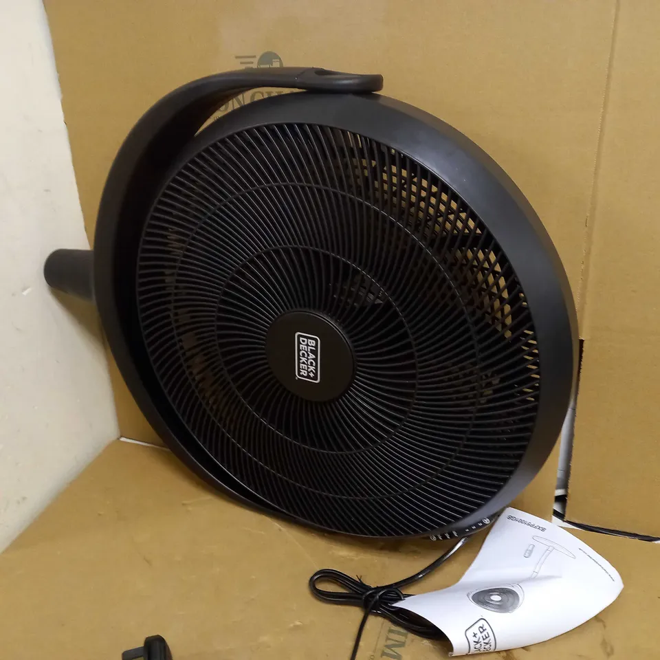 BLACK+DECKER HIGH VELOCITY PEDESTAL DESK FAN