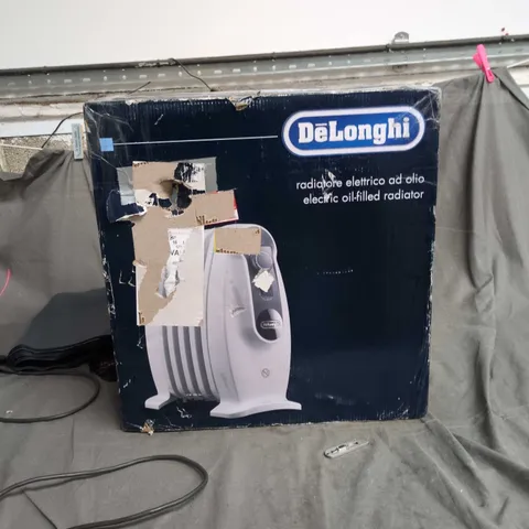 DELONGHI OIL-FILLED RADIATOR – BOXED (DAMAGED BOX)