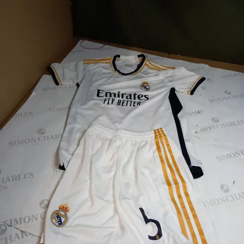 REAL MADRID HOME KIT 23/24 
