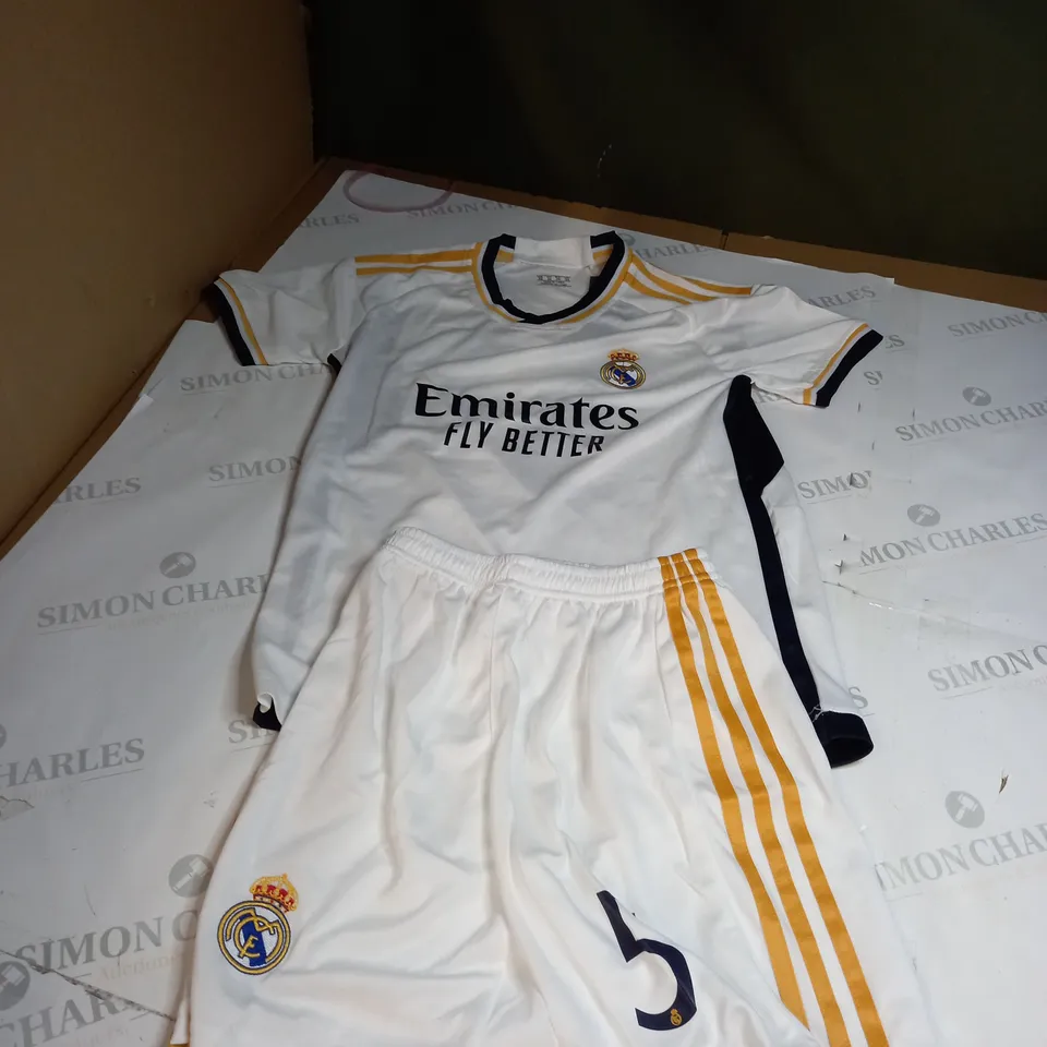 REAL MADRID HOME KIT 23/24