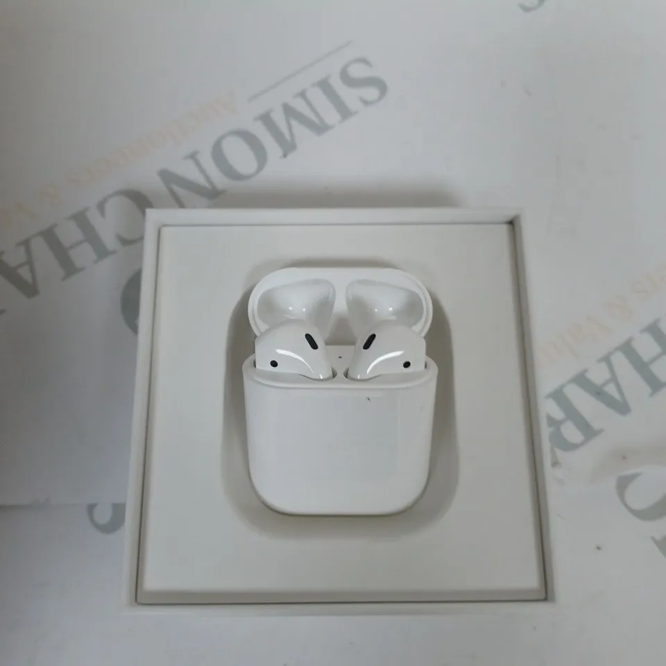 APPLE AIRPODS 1ST GENERATION 