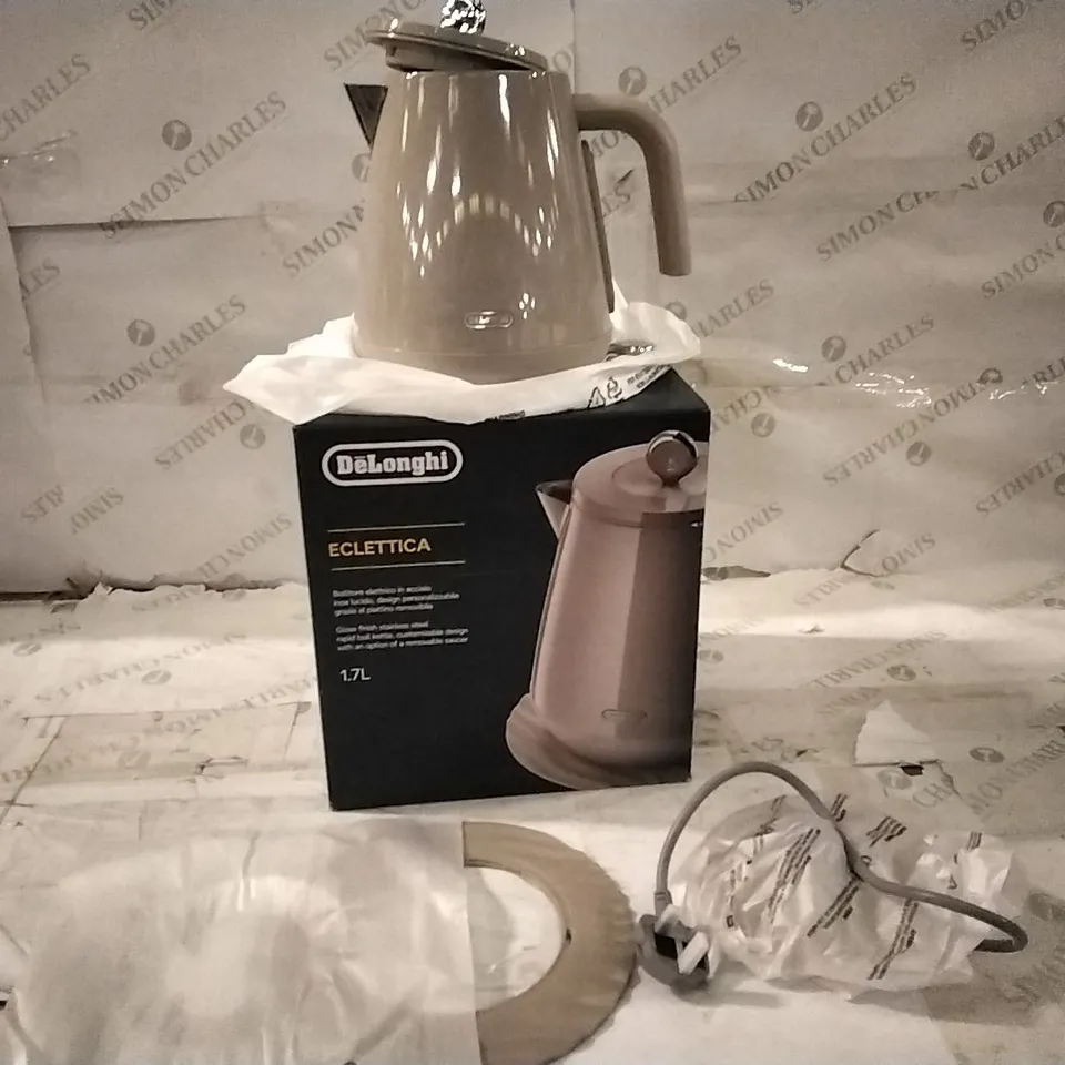 BOXED DELONGHI ECLETTICA 1.7L KETTLE 