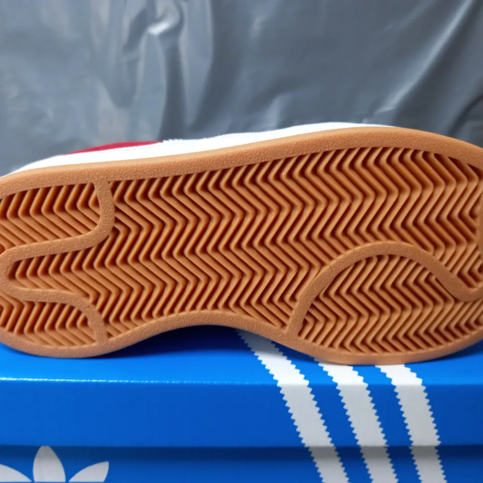 BOXED PAIR OF ADIDAS CAMPUS 00s IN RED/WHITE - JUNIOR SIZE 11K