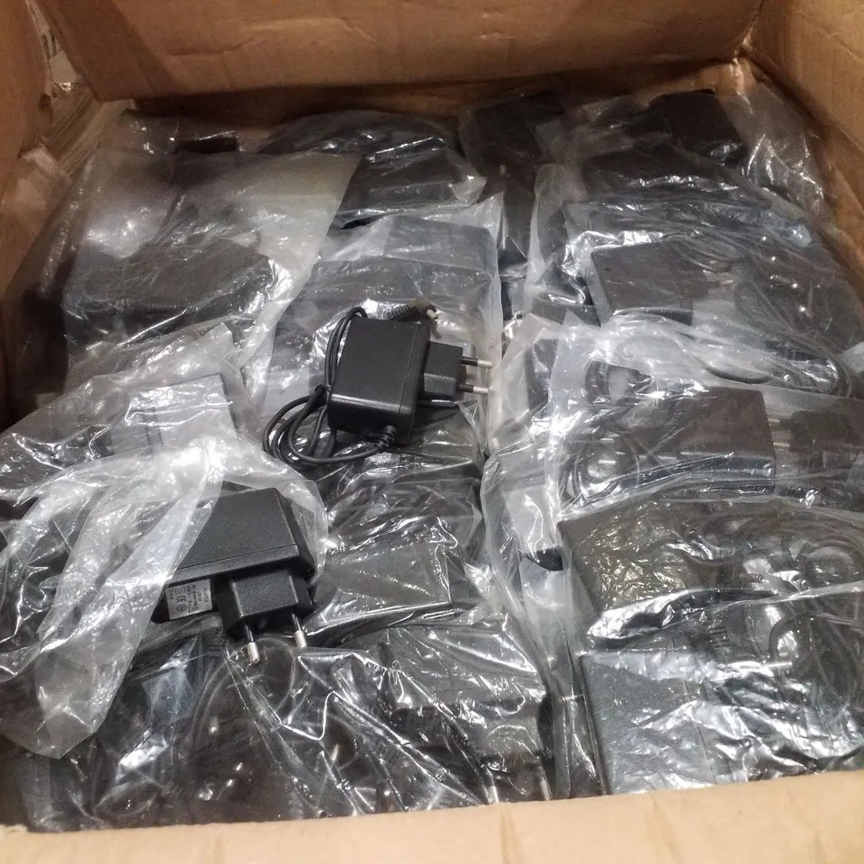 PALLET CONTAINING ASSORTED ADAPTERS CABLES